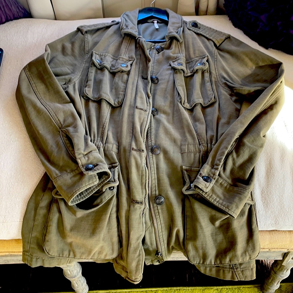 FREE PEOPLE NOT YOUR BROTHER’S OLIVE GREEN ARMY JACKET SIZE SMALL